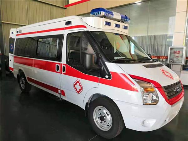 乡城县福特V362救护车
